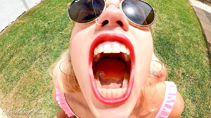 Drinking Pee On The Garden Outdoor!! Funell!!